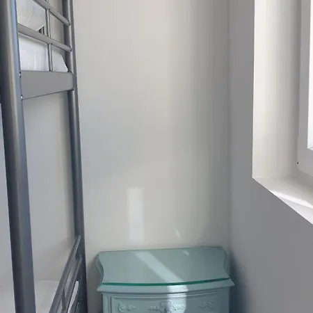 5Min Walk Subway & 10Min Drive Airport & Self Check-In Apartment