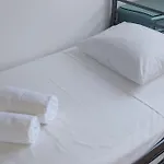 5min Walk To Subway & 10min Drive To Airport *