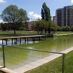 Apartamento 5min Walk To Subway & 10min Drive To Airport Lisboa