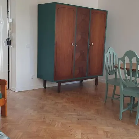Διαμέρισμα Self Check-in & 5min Walk Subway & 10min Drive Airport