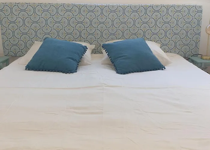 5min Walk To Subway & 10min Drive To Airport * Lisboa