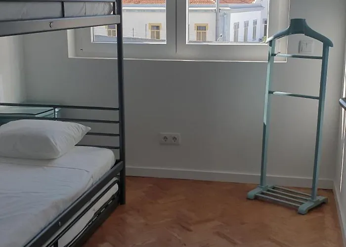 公寓 5min Walk To Subway & 10min Drive To Airport