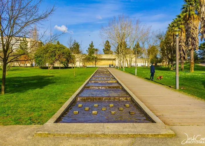 5min Walk To Subway & 10min Drive To Airport * Lisboa
